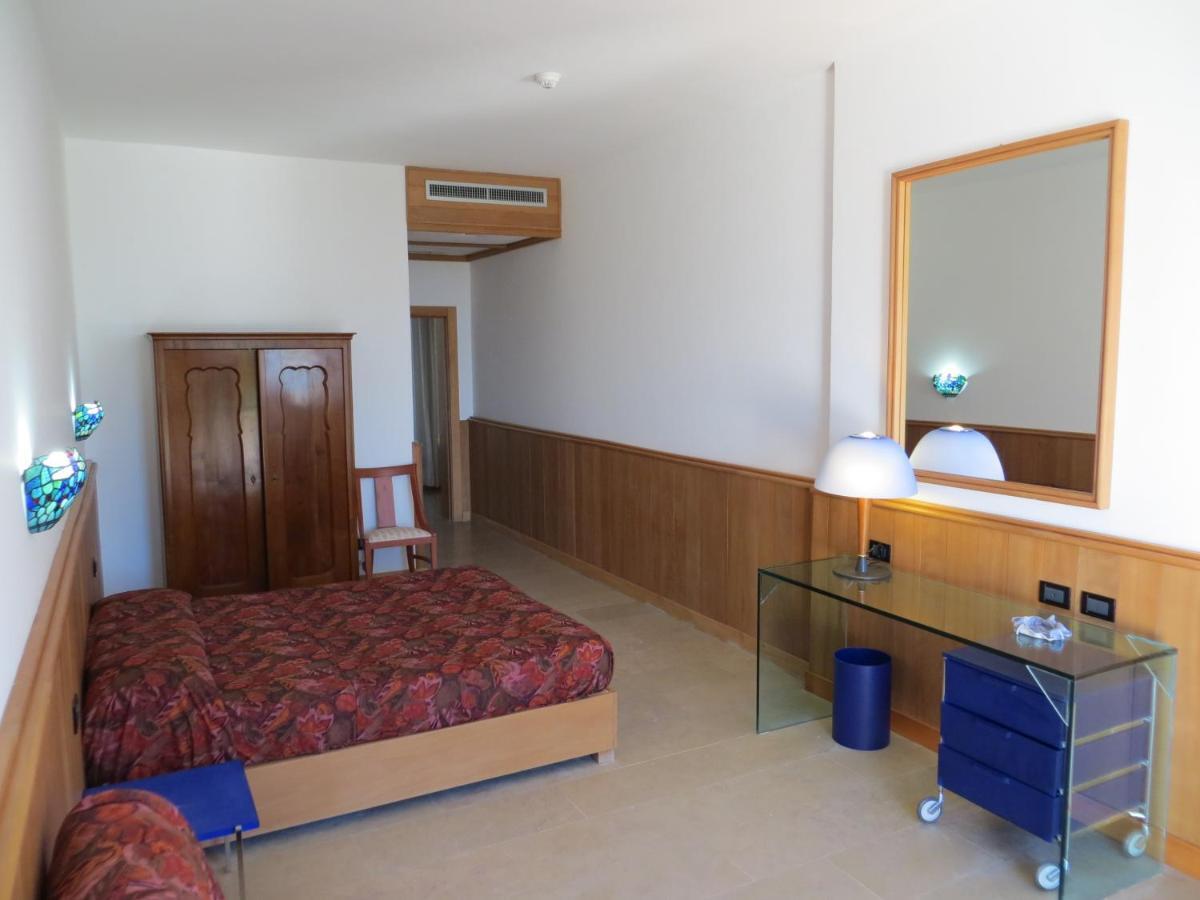 Villaggio Hotel Ripa Rodi Garganico Room photo